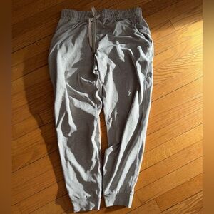 Vuori performance jogger pale gray heather